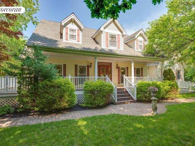 House for sale in Centereach, New York