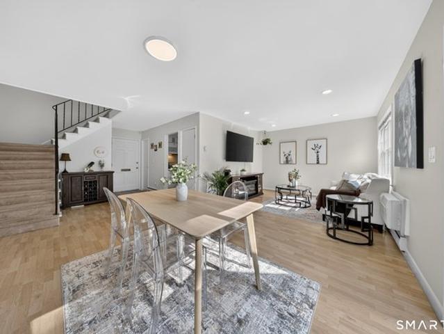 Townhouse for sale in Cos Cob, Connecticut