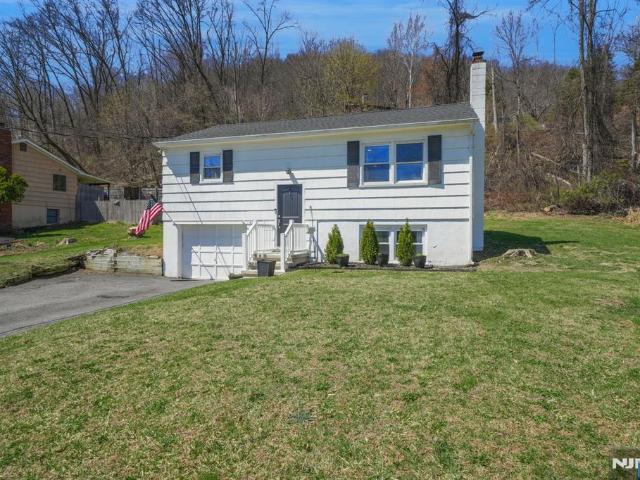 House for sale in Glenwood, New Jersey