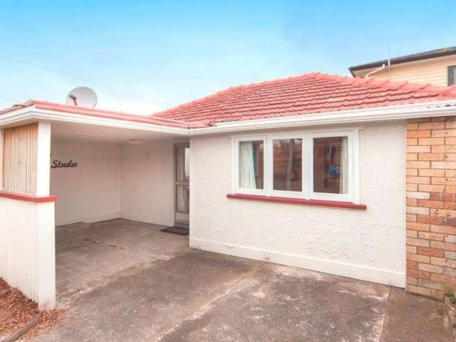 House for rent in Kelston, Oroua County