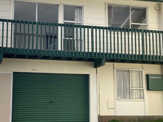 House for rent in Newlands, Wellington