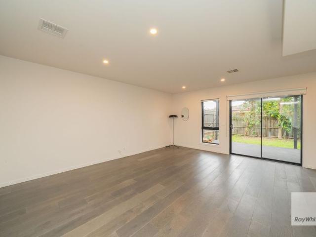 Townhouse for rent in Egginton, East Midlands