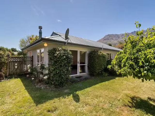 House for sale in Otakou