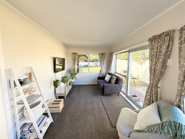House for rent in Chaslands, Canterbury