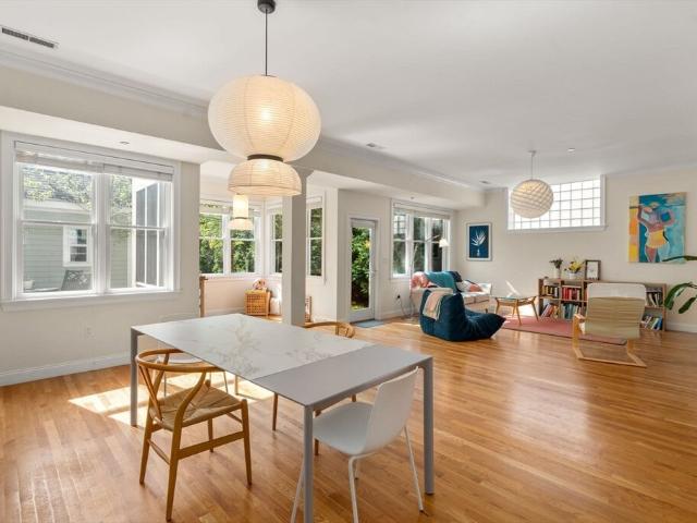 House for rent in Somerville