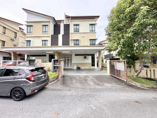 Residential House for sale in Kajang, Langat