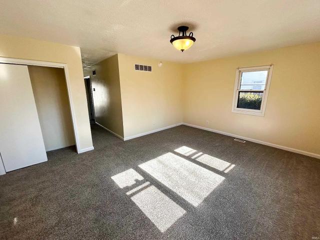 House for sale in Evansville, Indiana