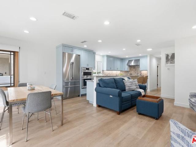 House for sale in Tree Section, Manhattan Beach