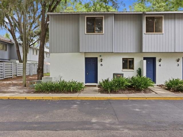 Townhouse for sale in Gainesville, Florida