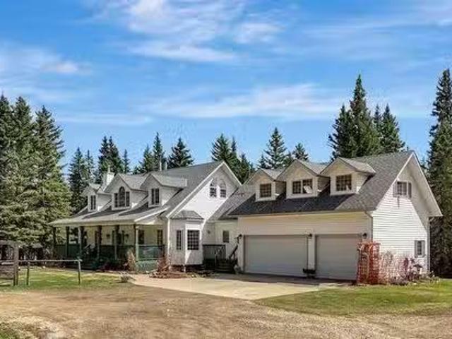 House for sale in Alberta