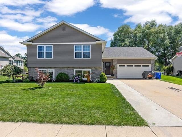 House for sale in Linn, Iowa