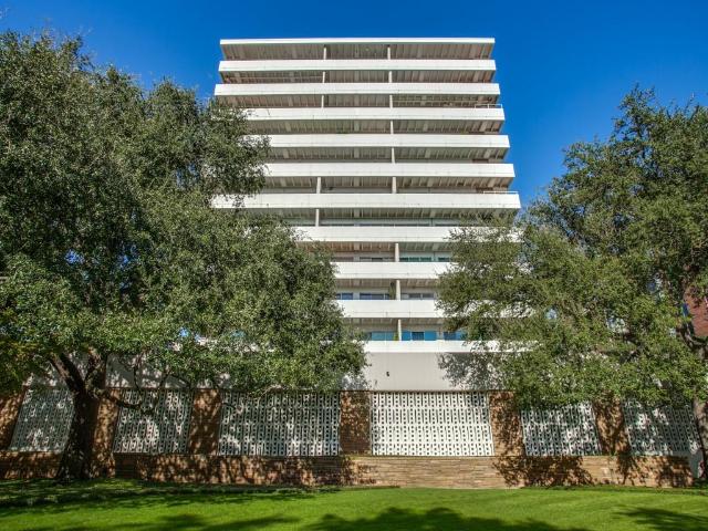 Condo for sale in Dallas, Texas