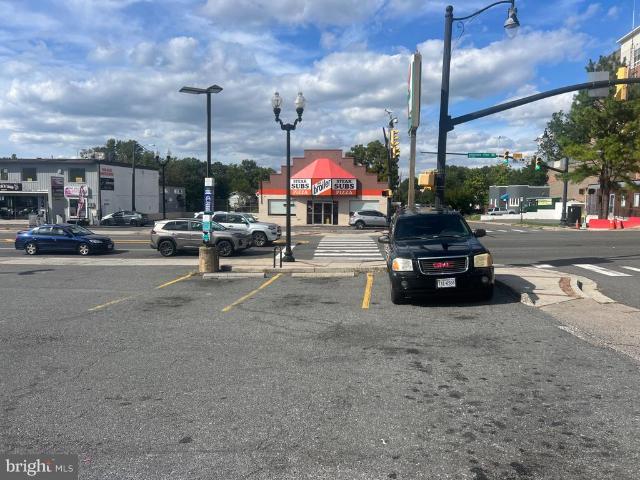 Commercial for sale in Westmont, Arlington