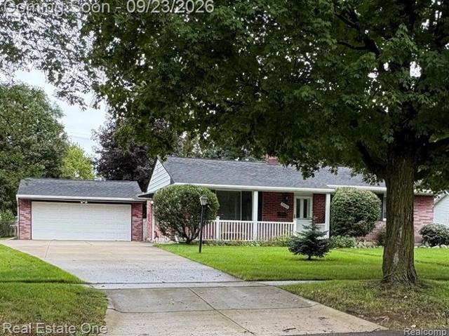House for sale in Waterford, Michigan