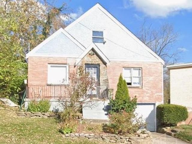 House for sale in Avondale, Roselawn