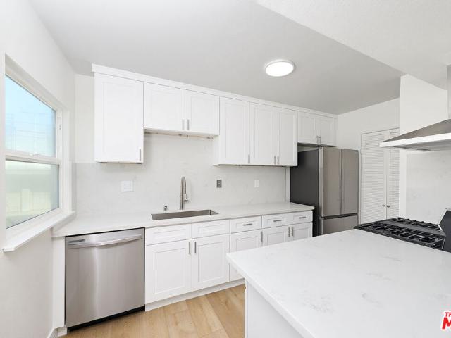 Condo for sale in Canoga Park, California