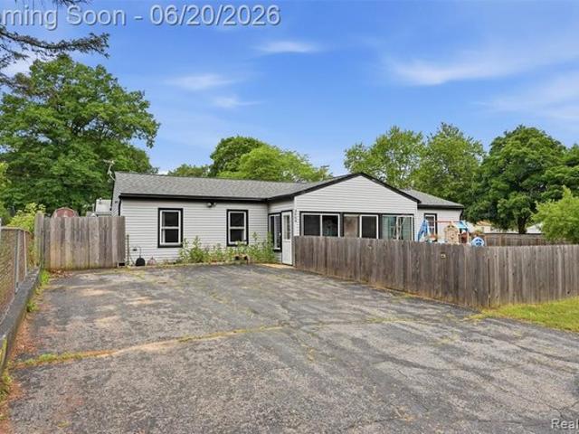 House for sale in Lake Orion, Michigan