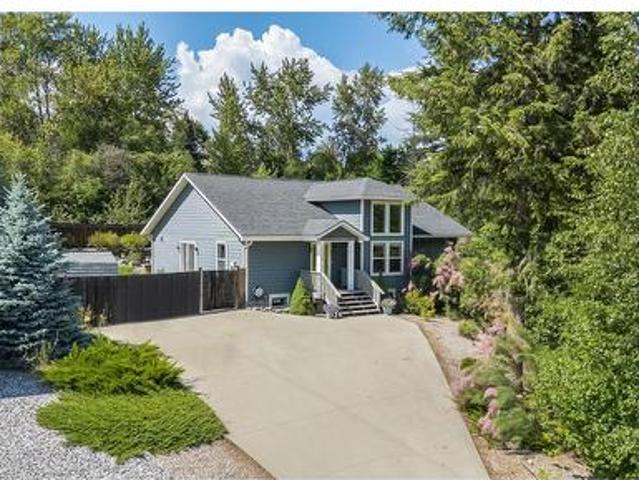 House for sale in Castlegar, British Columbia
