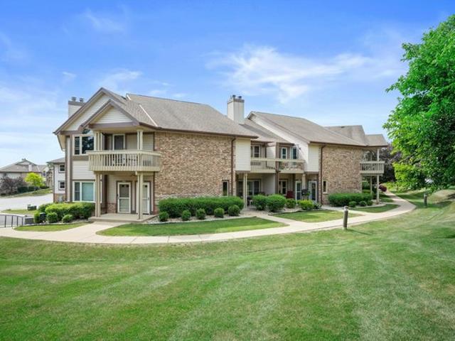Condo for sale in Franklin, Wisconsin