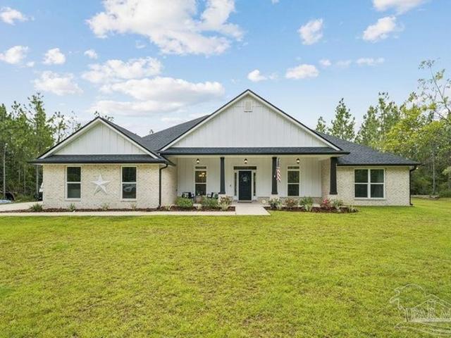 House for sale in Pace, Florida