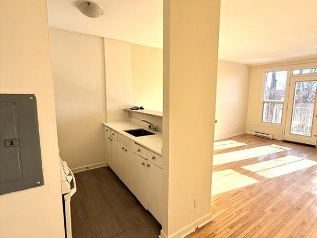 Apartment for rent in Côte-des-Neiges–Notre-Dame-de-Grâce, Montréal