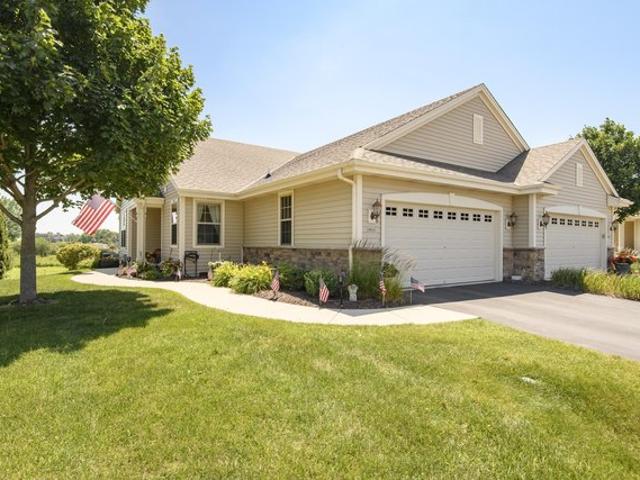 Condo for sale in Waukesha, Wisconsin