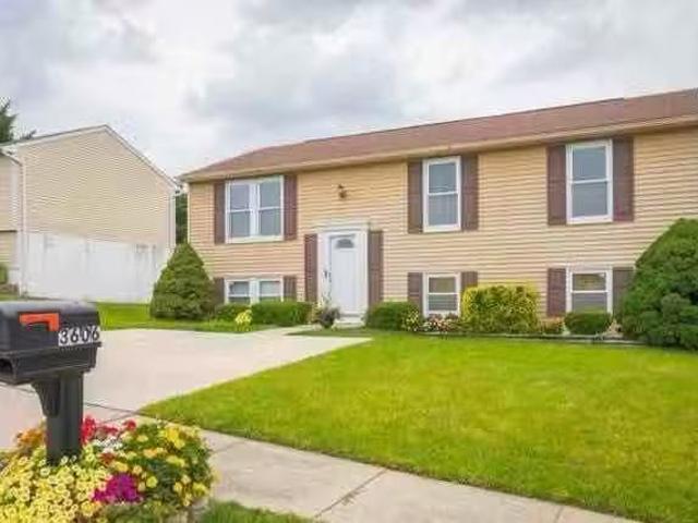 House for rent in Parkville