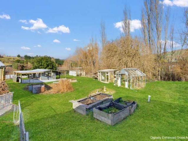 House for sale in Otakou