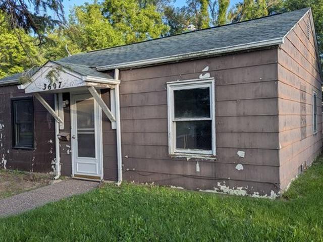 House for sale in Davenport, Iowa