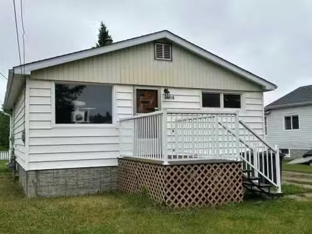House for sale in Ponoka, Alberta