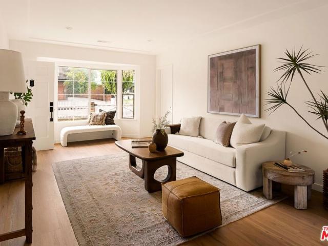 House for sale in Palms, Los Angeles