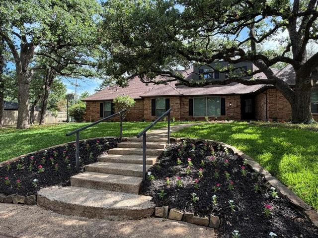 House for sale in Pantego, Tarrant County