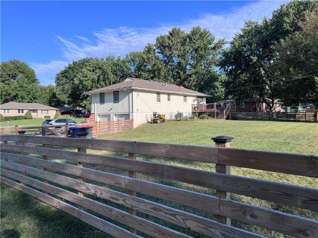 House for sale in Basehor, Leavenworth County