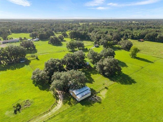 House for sale in Trenton, Florida