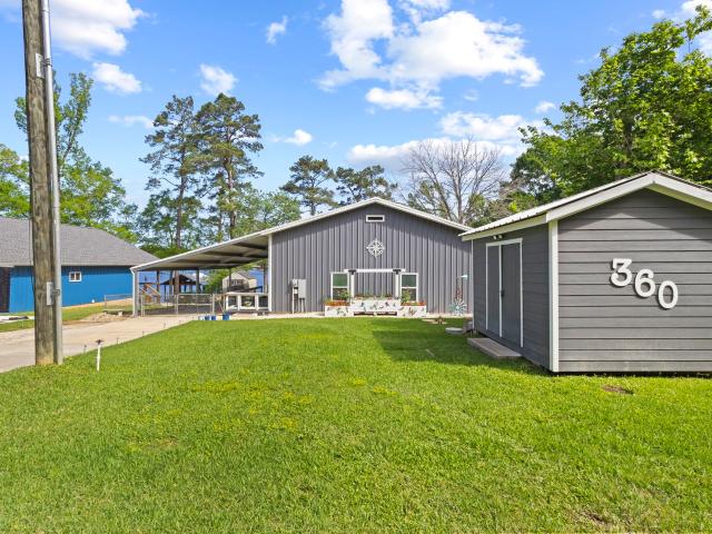 House for sale in Ivanhoe, Texas