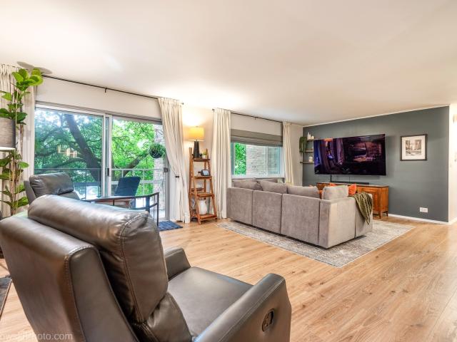 Condo for sale in Hinsdale, Illinois