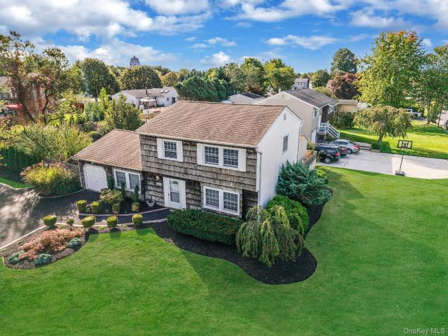 House for sale in Centereach, New York