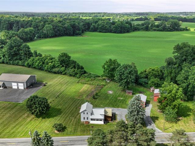 House for sale in Farmington, New York