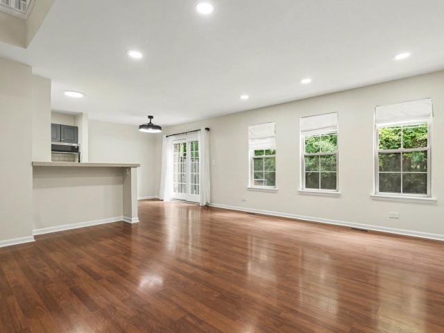 Townhouse for sale in Bloomingdale, Illinois