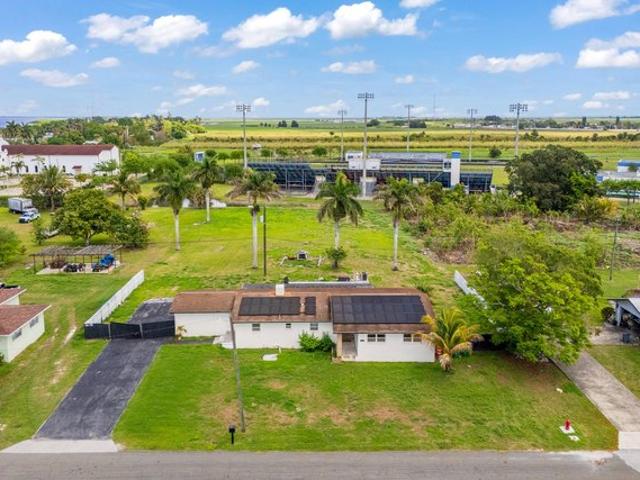 House for sale in Pahokee, Florida