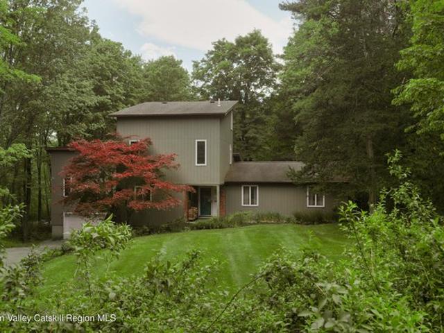House for sale in Hyde Park, New York