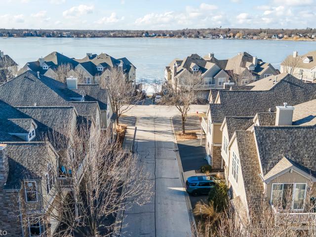 Townhouse for sale in Wauconda, Illinois