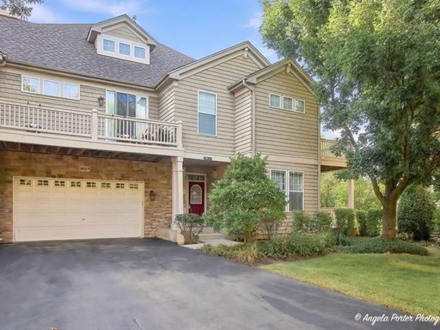 Condo for sale in Wauconda, Illinois