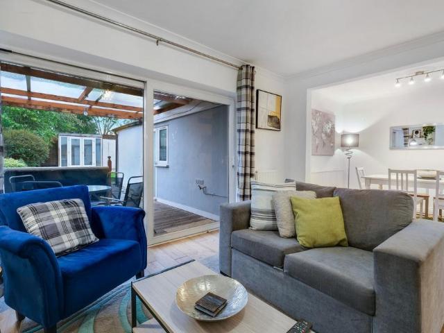 House for rent in London Borough of Hounslow, Hanworth
