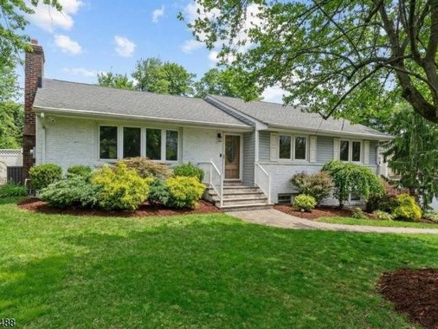 House for sale in Mountainside, New Jersey