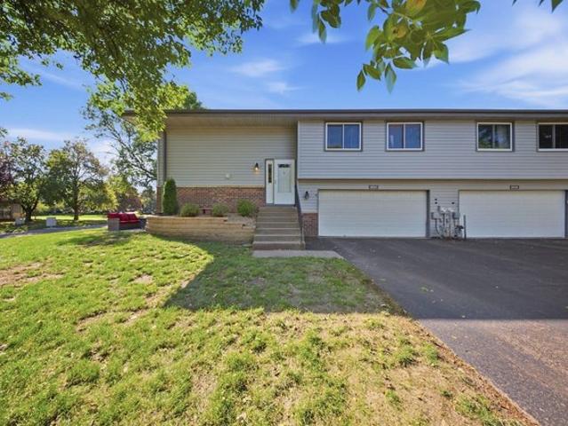 Townhouse for sale in Woodbury, Minnesota