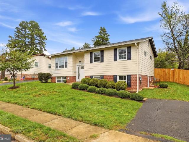 House for sale in Old Lee Hills, Fairfax