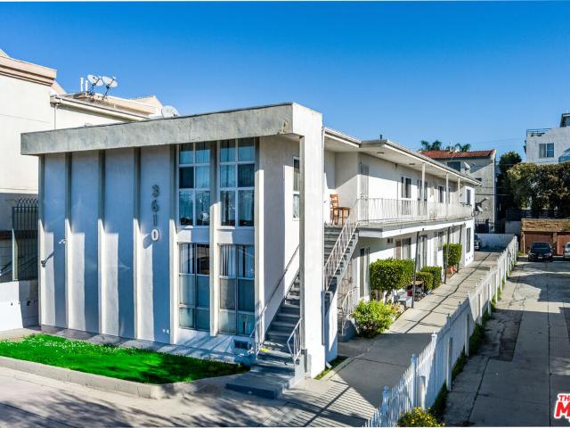 House for sale in Canoga Park, California
