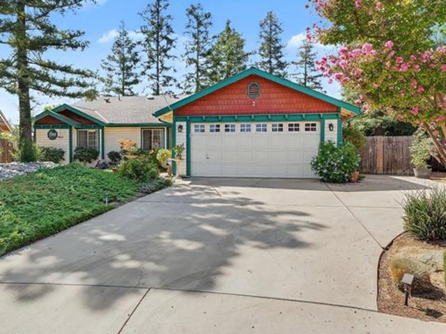 House for sale in Visalia, Tulare County