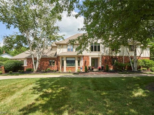 House for sale in Summit, Ohio